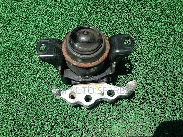 engine mount 8