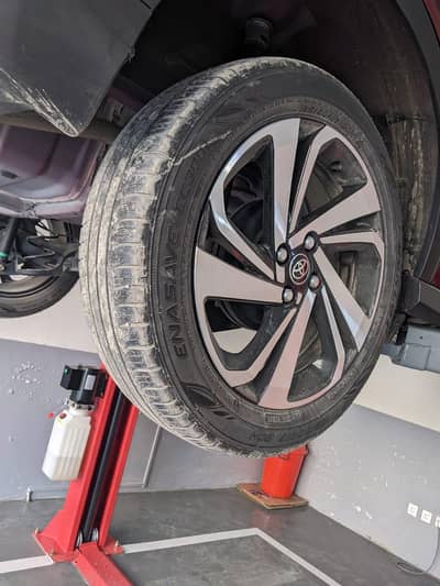 used Dunlop tyres imported with Toyota Raize