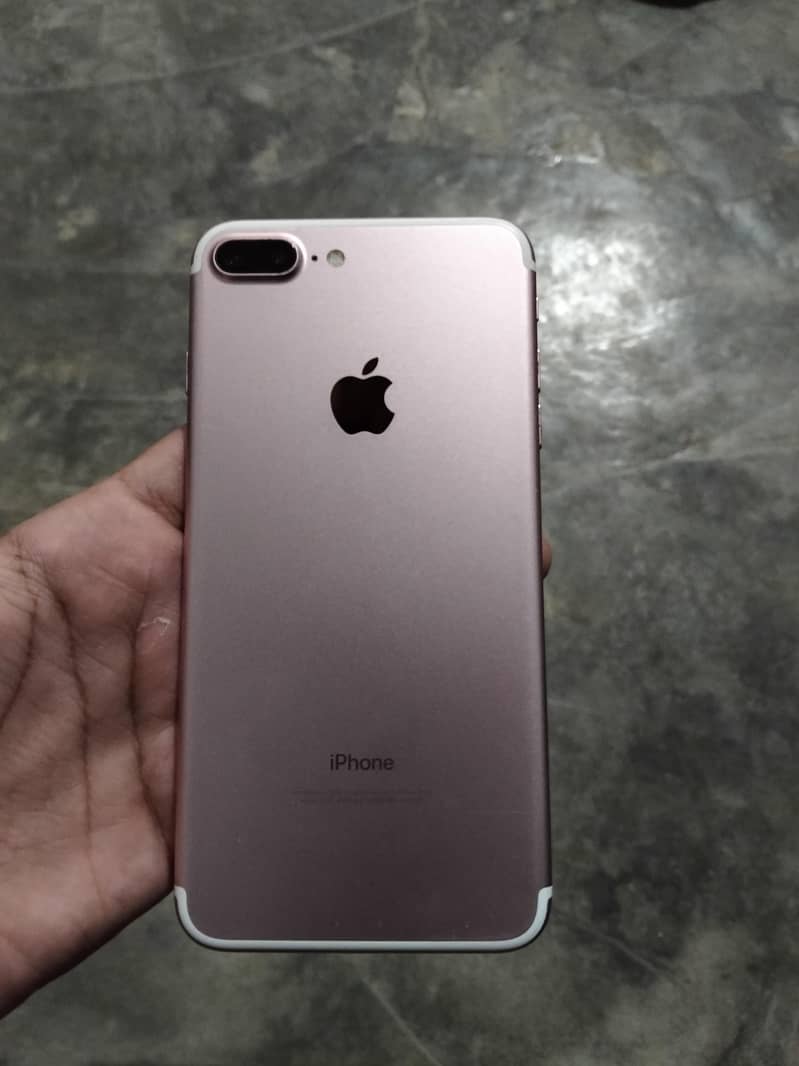 Apple iPhone 7 Plus 0