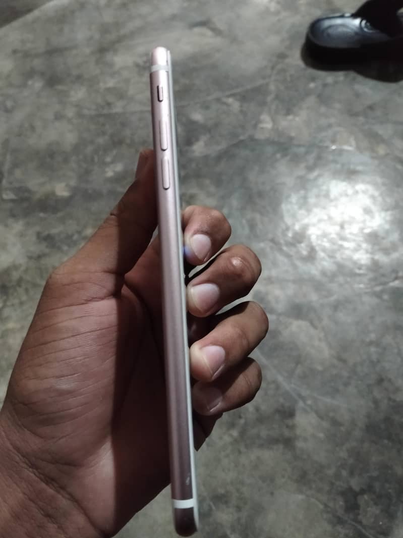 Apple iPhone 7 Plus 1
