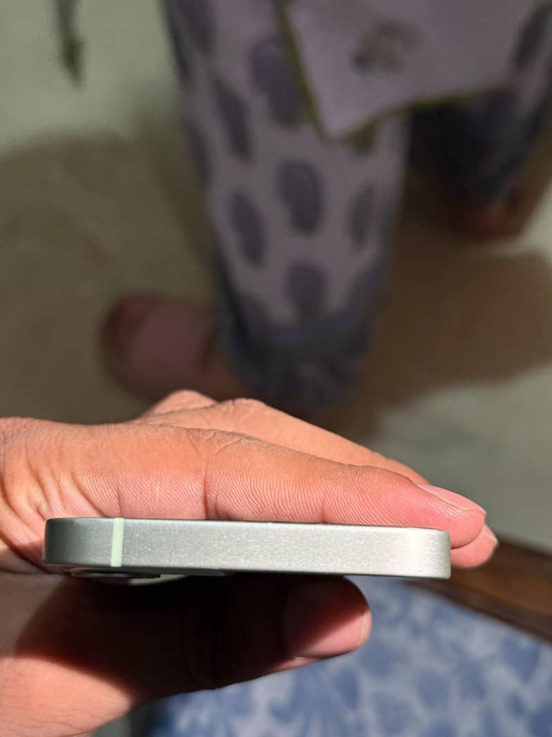 iPhone 12 mini 3
