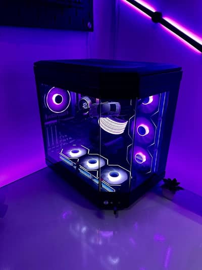 Thunder carbon fishtank gaming case
