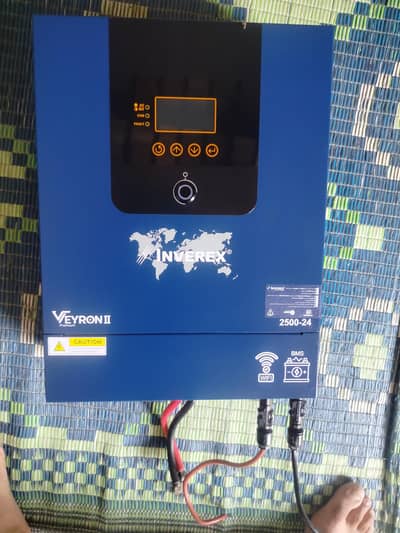 Inverex veyron 2 inverter 2.5Kw