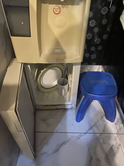 Water dispenser with fridge for sale