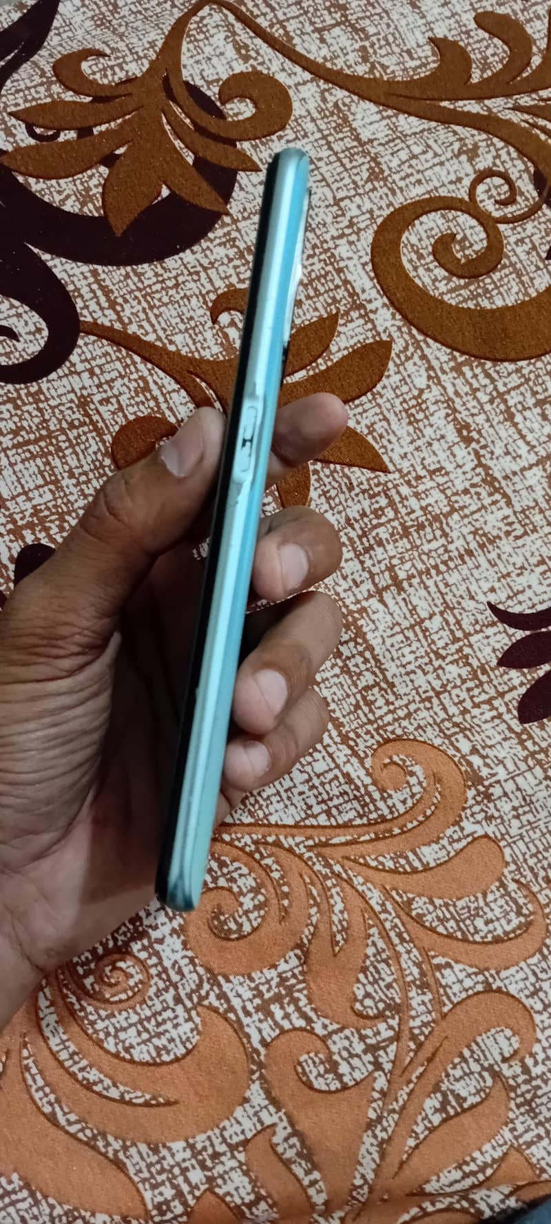 OPPO A76 1