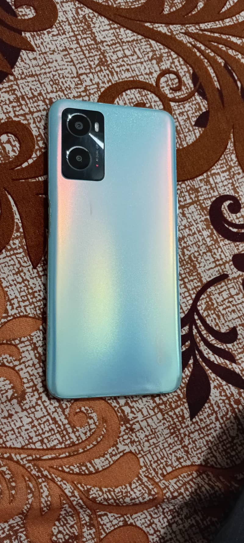 OPPO A76 3