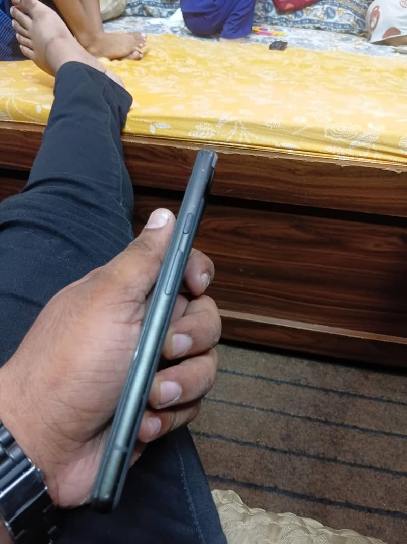 Google Pixel 6a 5