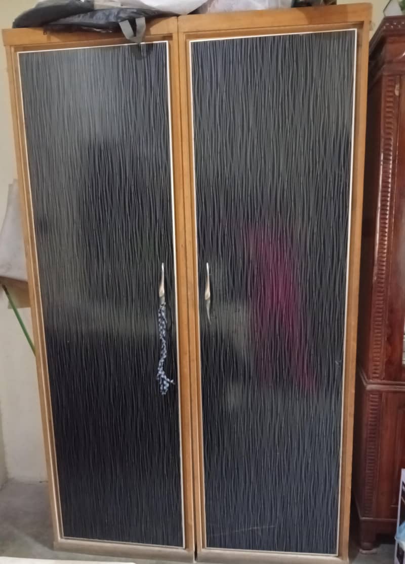 wardrobe 0