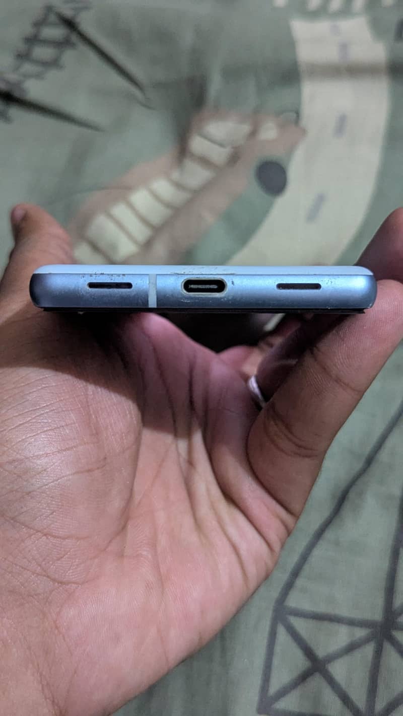 Google Pixel 7a 2
