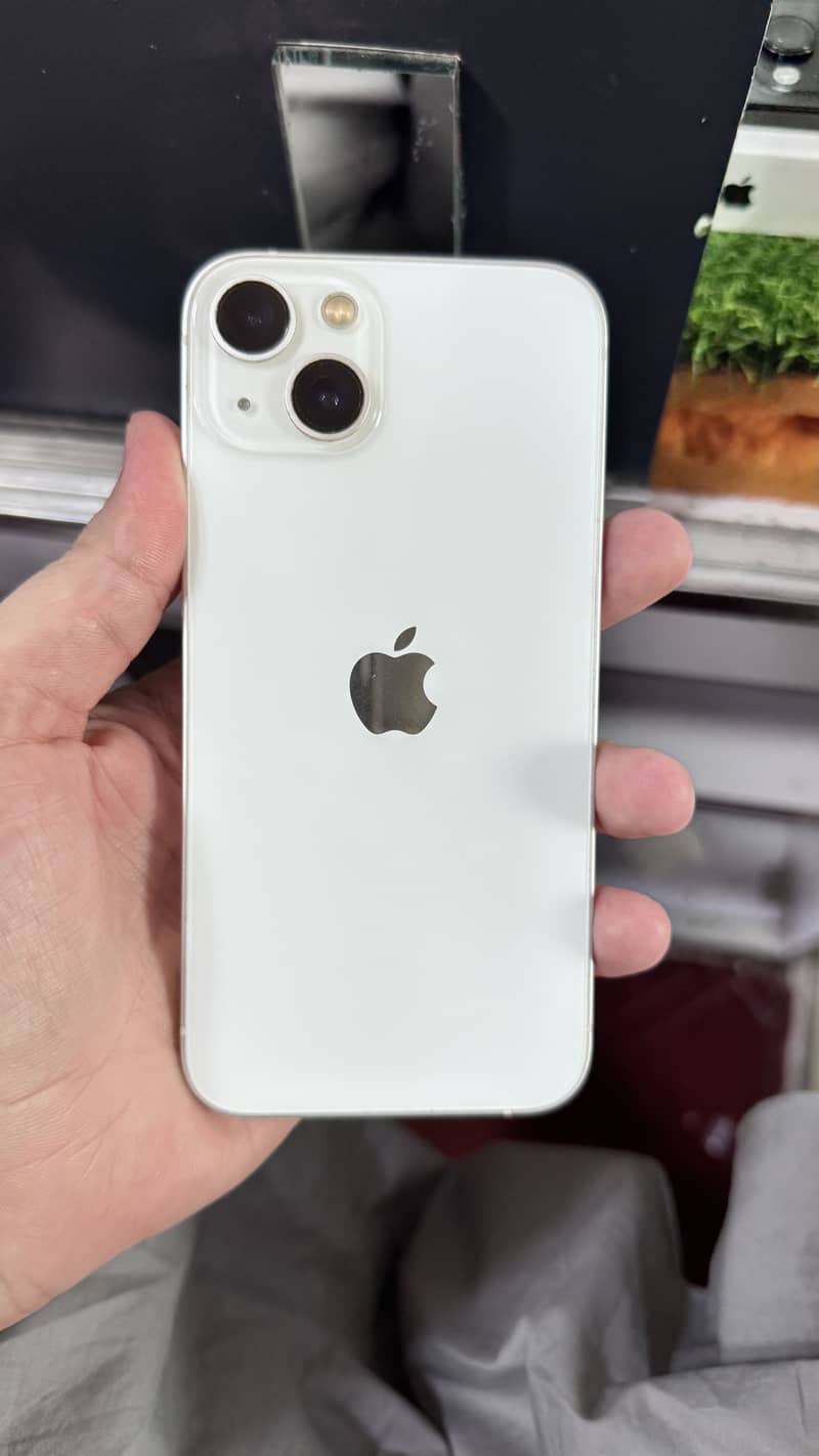 Apple iPhone 13 0