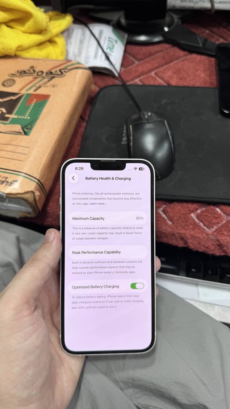 Apple iPhone 13 2