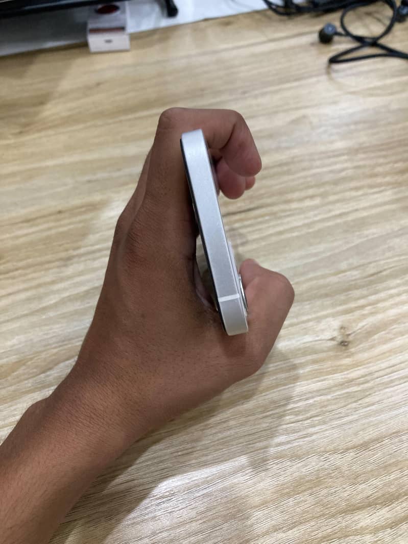 Apple iPhone 12 2