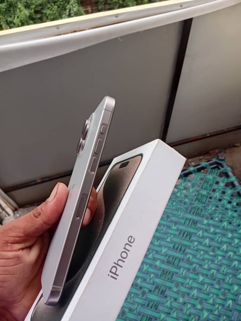 Apple 4