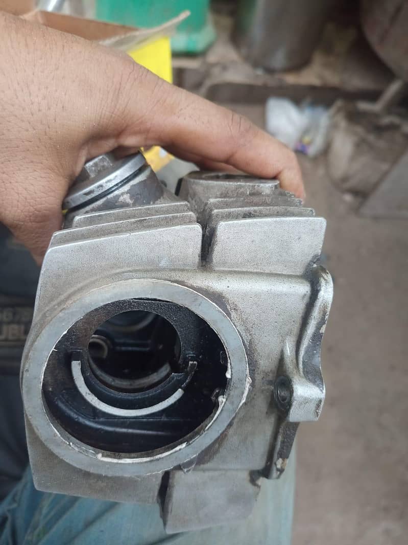 Cd 70 Head 1
