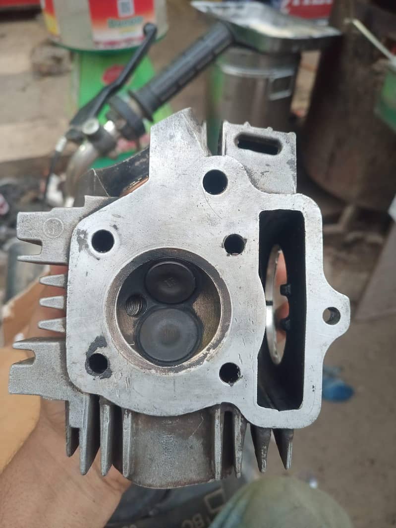 Cd 70 Head 2