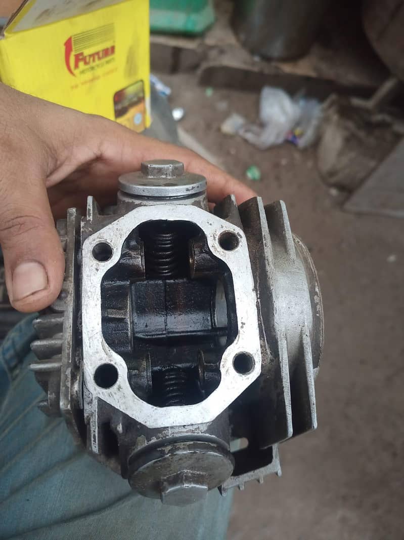 Cd 70 Head 3