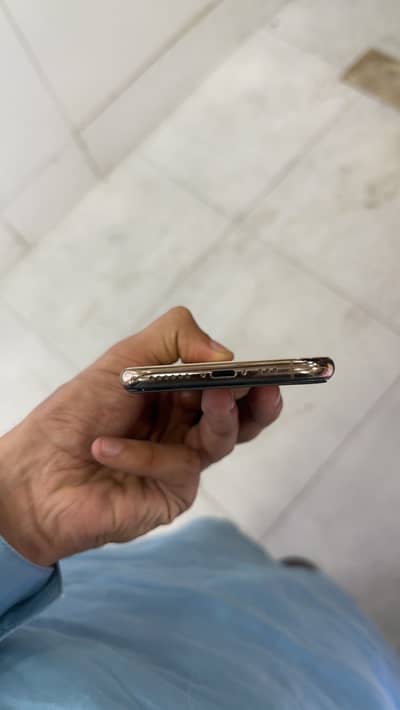 Apple iPhone XS