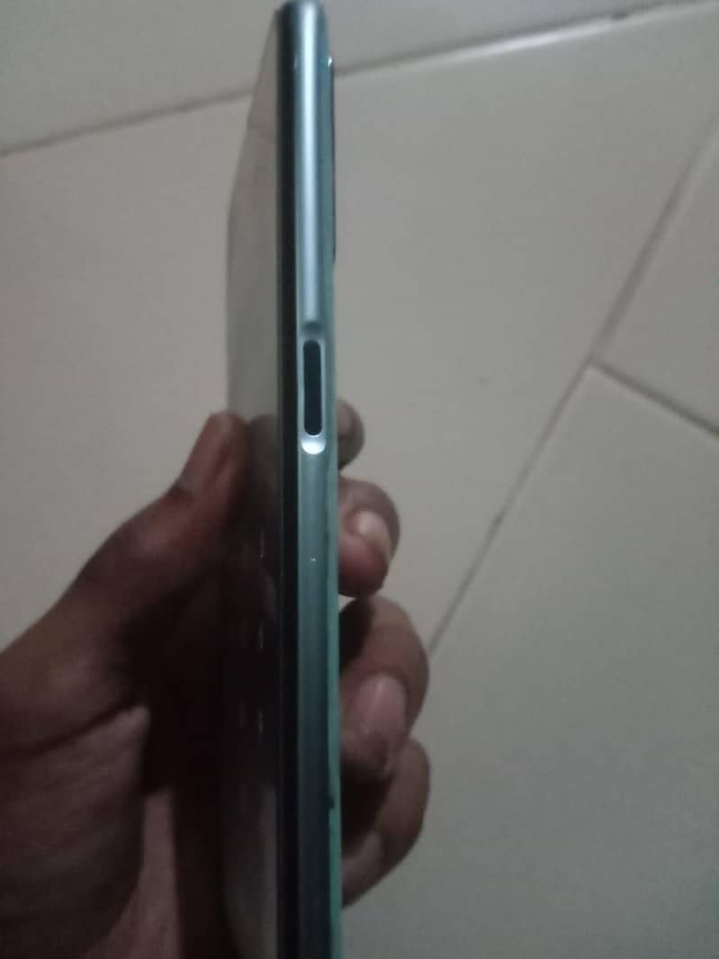 OPPO A76 0