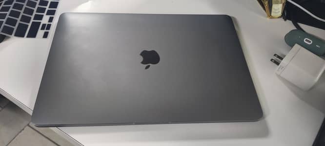 Apple MacBook Pro M1 2020 – 13-inch | 8GB RAM | 256GB SSD