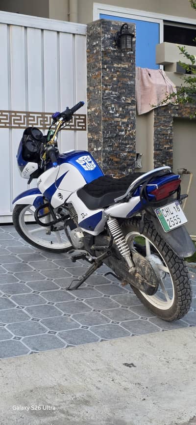 neat and clean low mileage ybr 125
