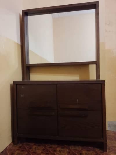 Dressing table