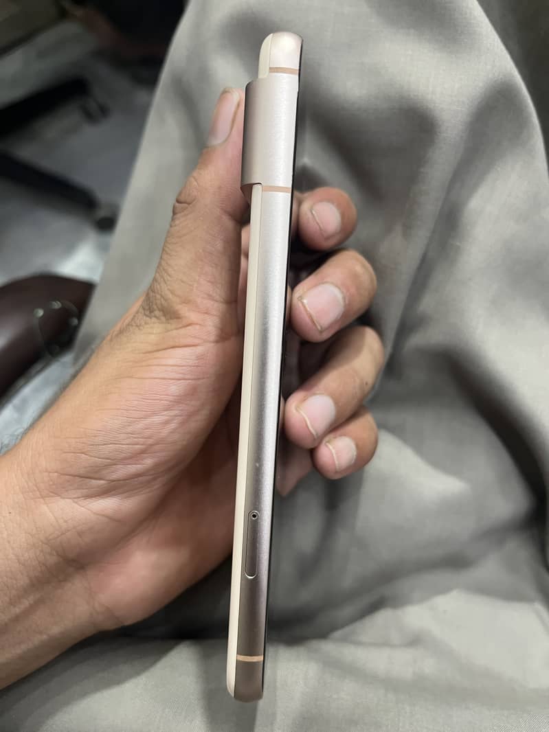 Google pixel 8 2