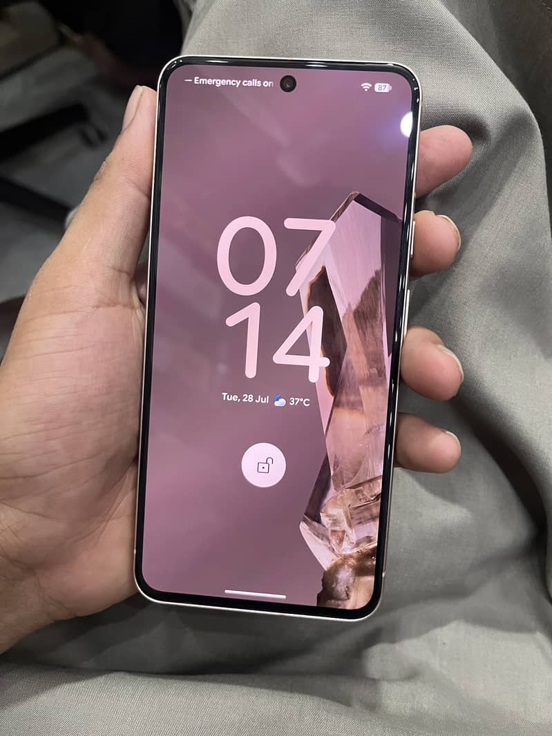 Google pixel 8 3