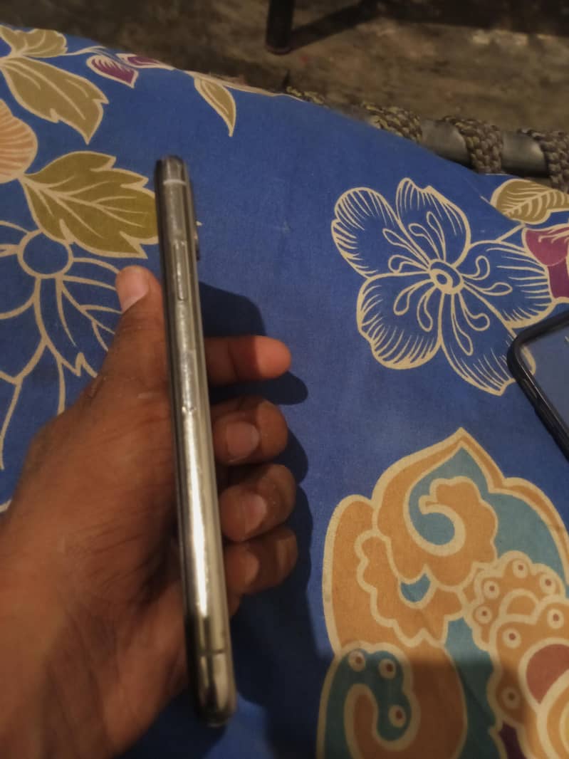 Apple iPhone X 1