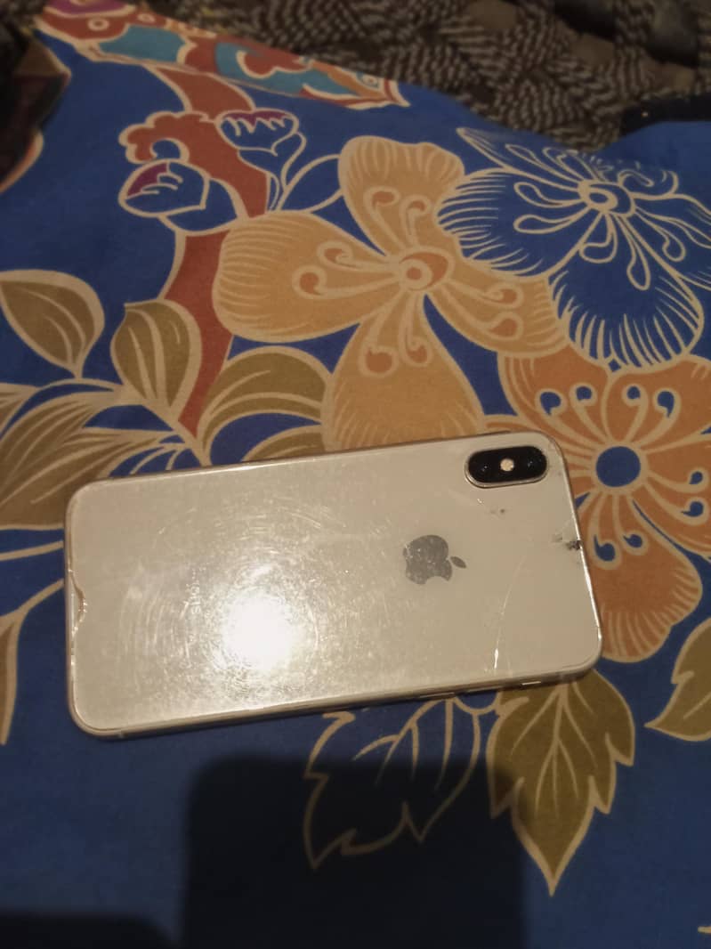Apple iPhone X 4