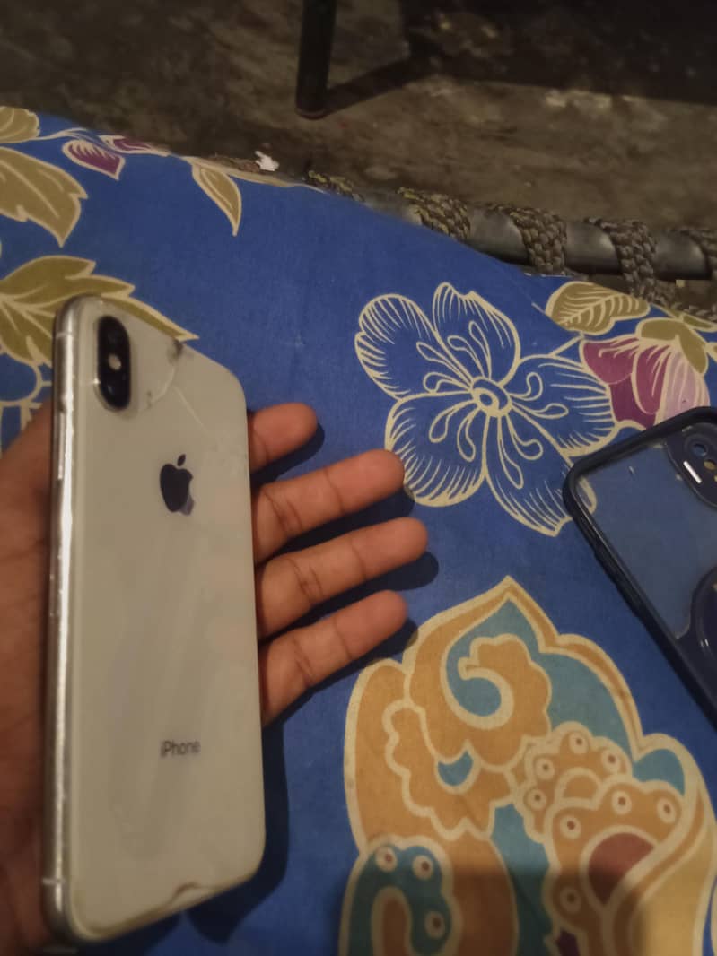 Apple iPhone X 6