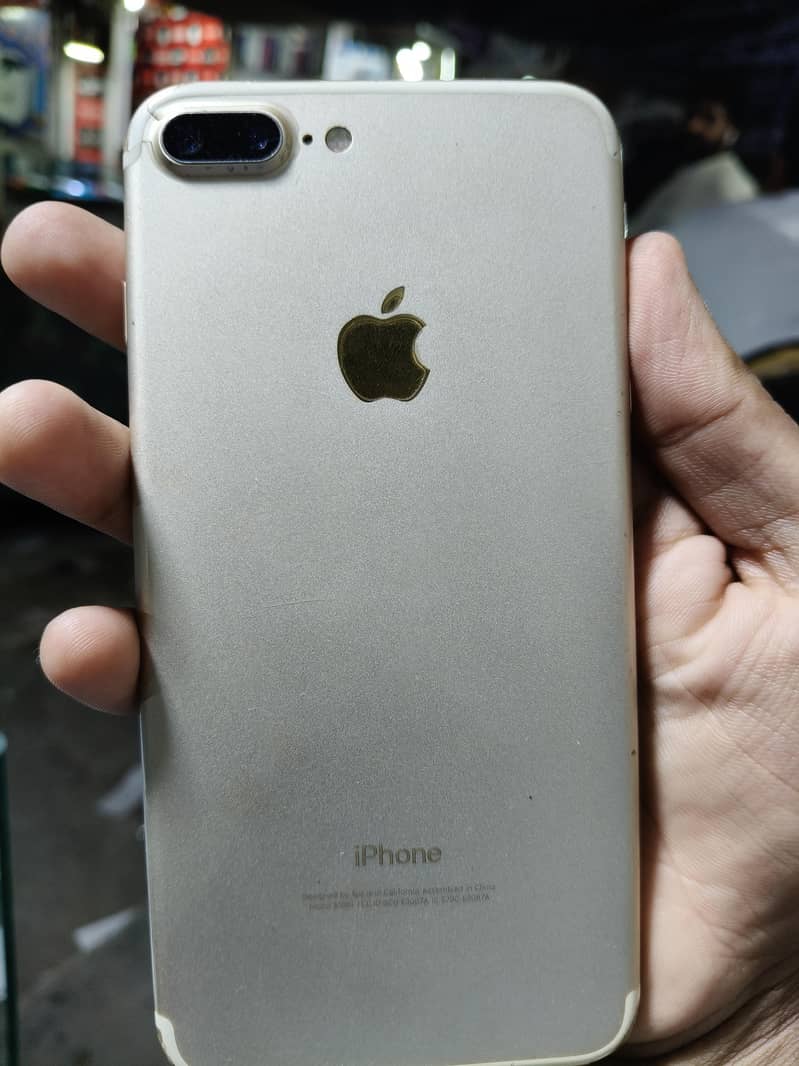Apple iPhone 7 Plus 0