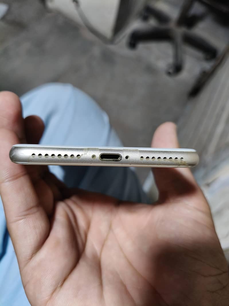 Apple iPhone 7 Plus 2
