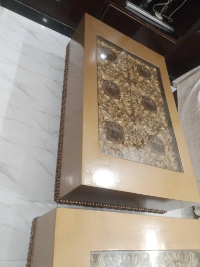 2 tables Solid wood 2