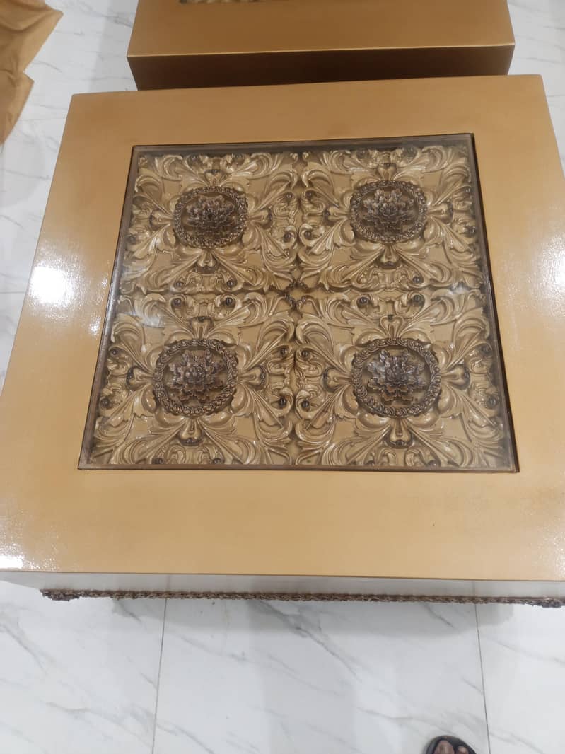 2 tables Solid wood 3