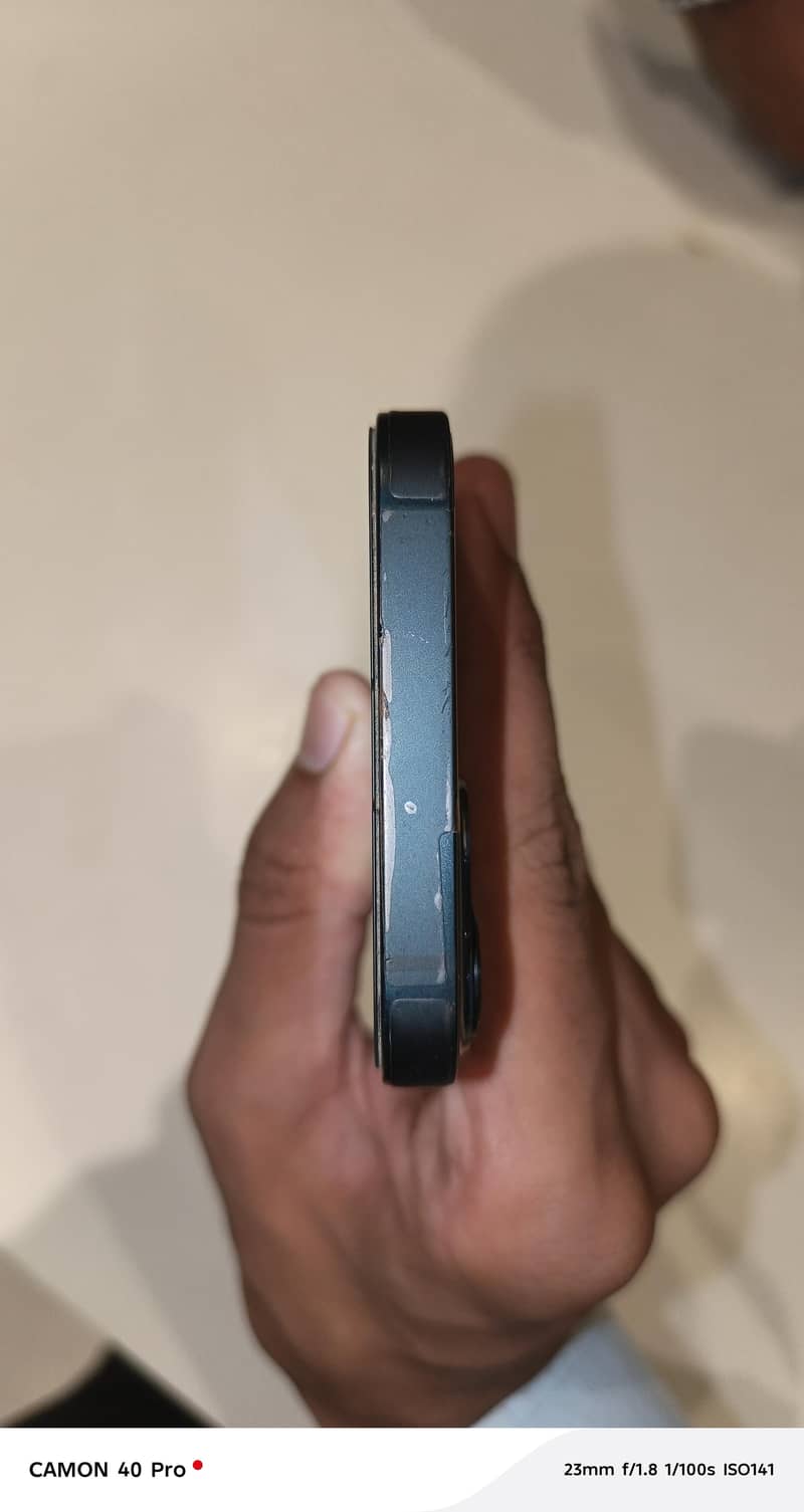 Apple iPhone 13 3