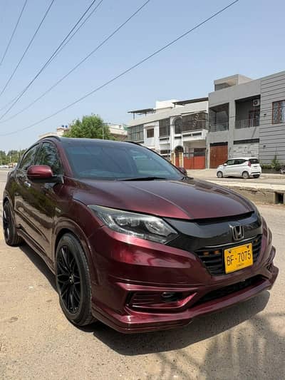 Honda Vezel 2015 -Z package -  Top of the line - S Grade