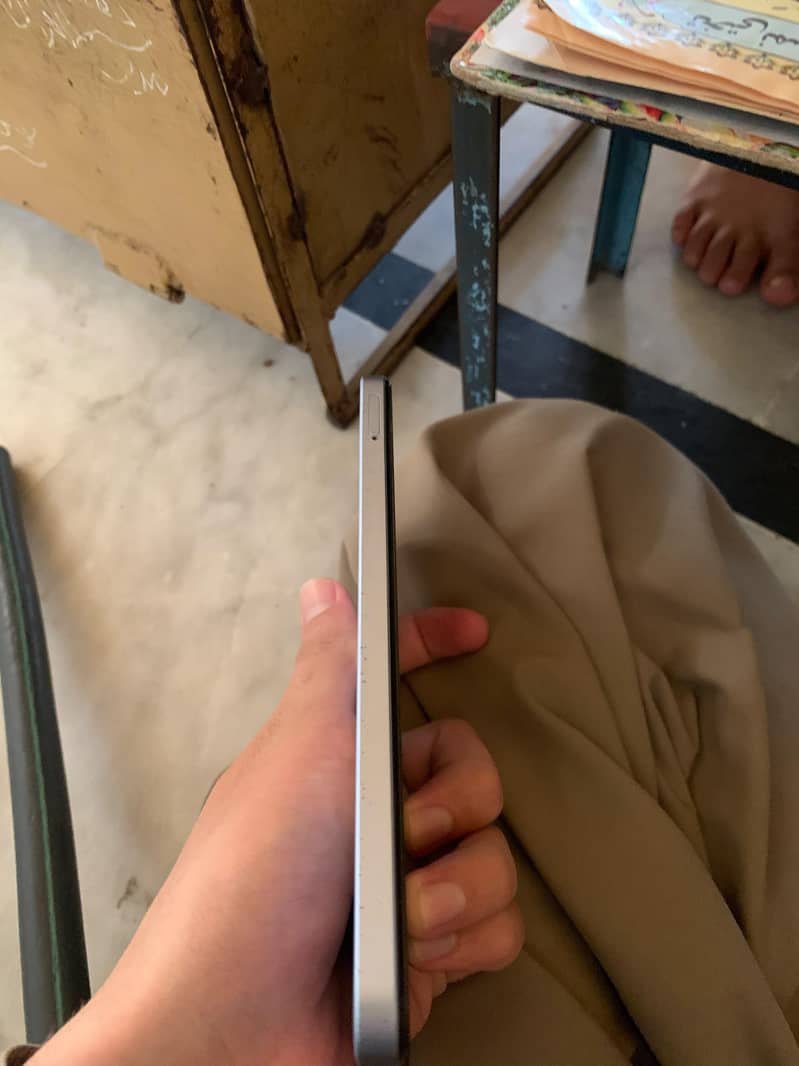 Realme Note 60 1