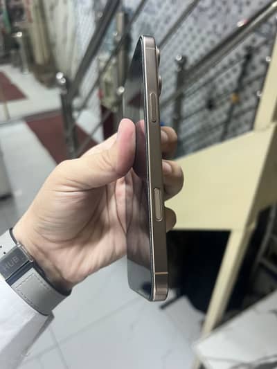 Apple iPhone 16 Pro Max