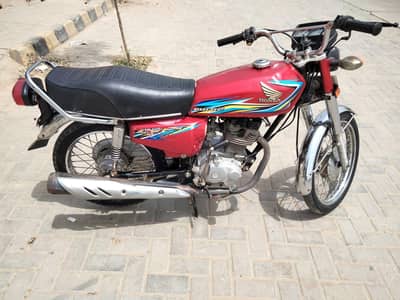 Bike is all ok Condition 10by10 koi Kam nhi honey Wala ha