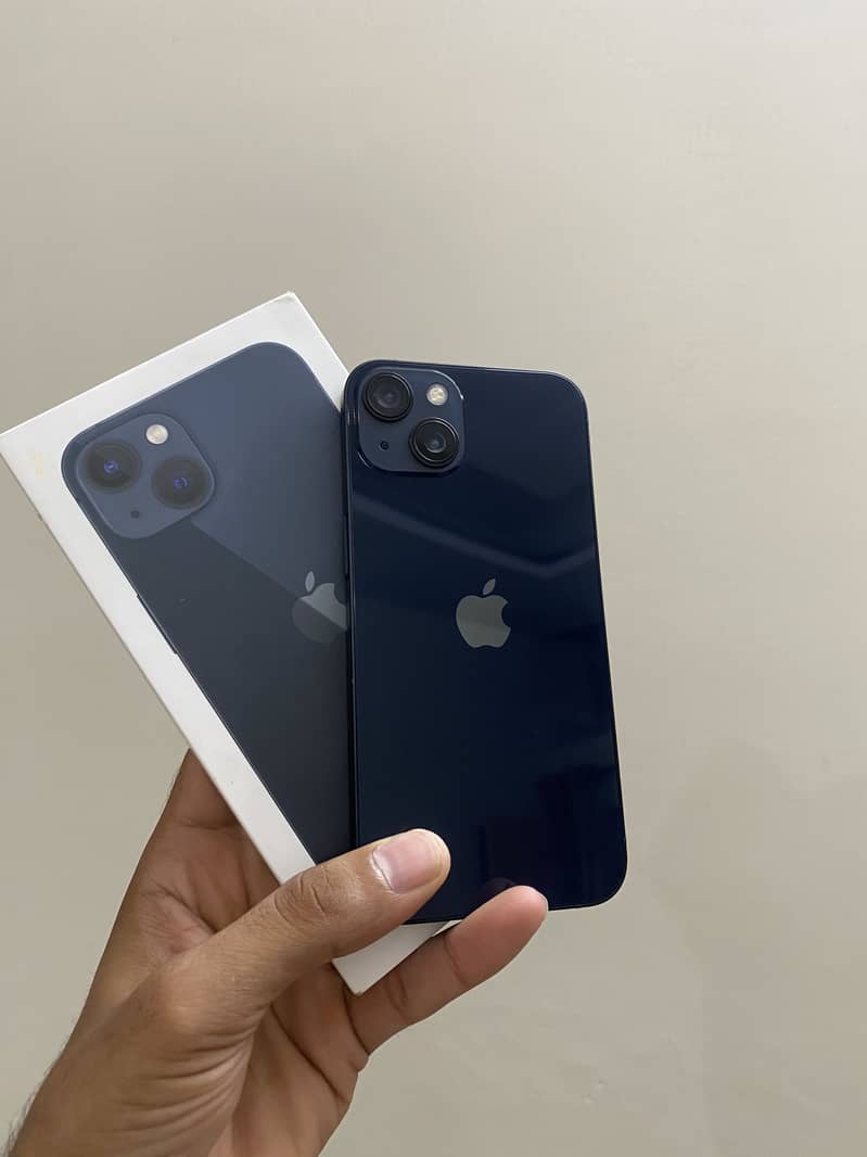 Apple iPhone 13 0