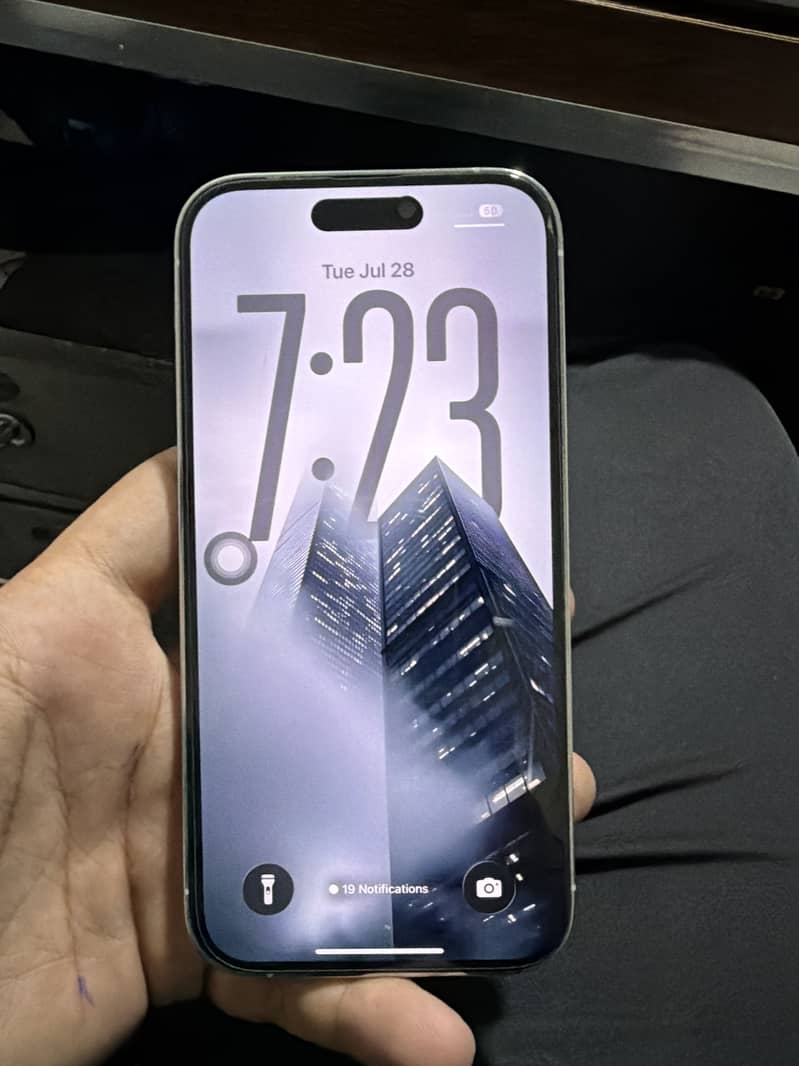 Apple iPhone 14 Pro 1