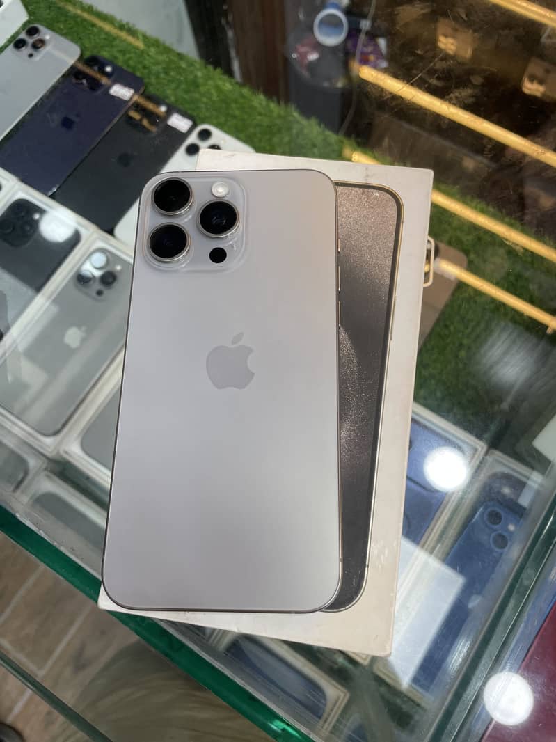 Apple iPhone 15 Pro Max 1