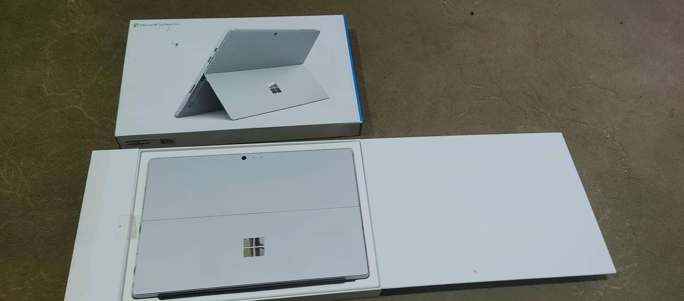 SurfaceBook4 1