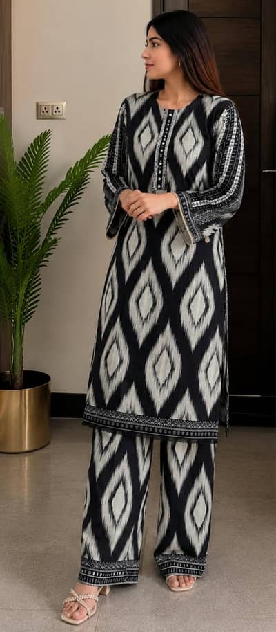 stiched 2 piece lawn suit