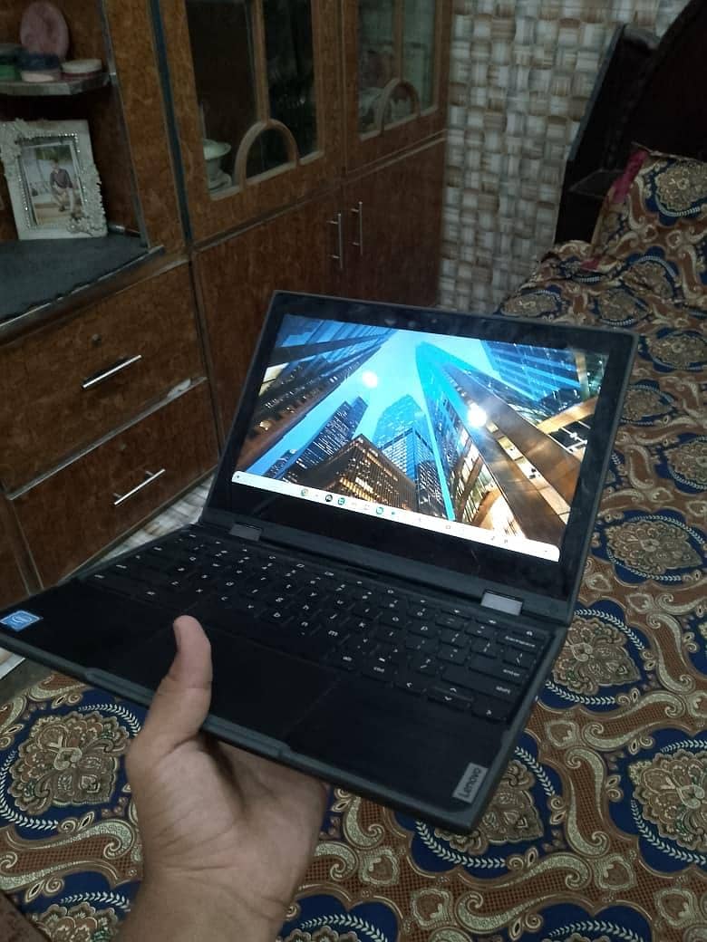 chrome book e300 1