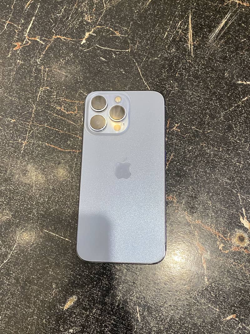 Apple iPhone 13 Pro 1