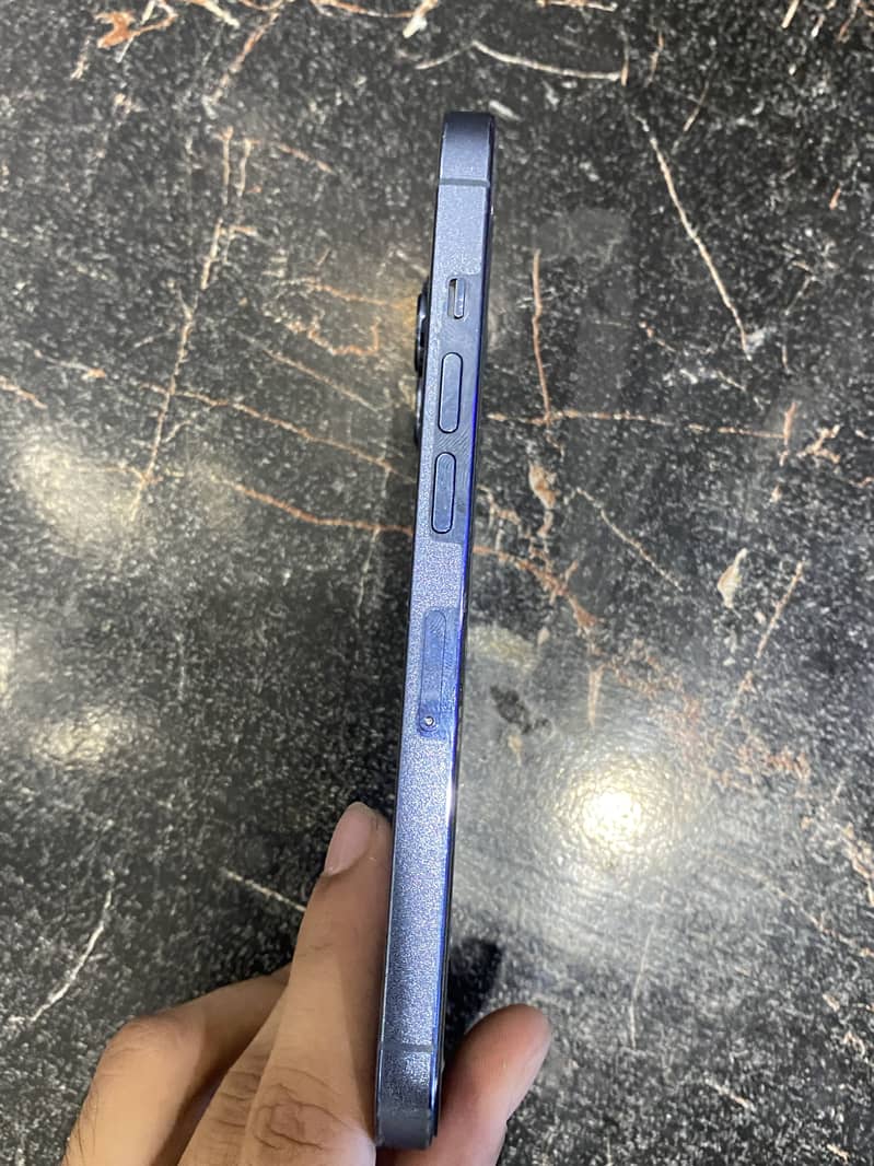 Apple iPhone 13 Pro 2