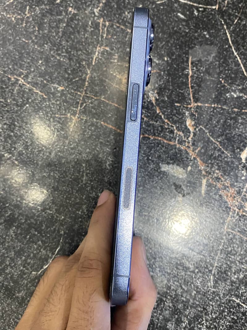 Apple iPhone 13 Pro 4