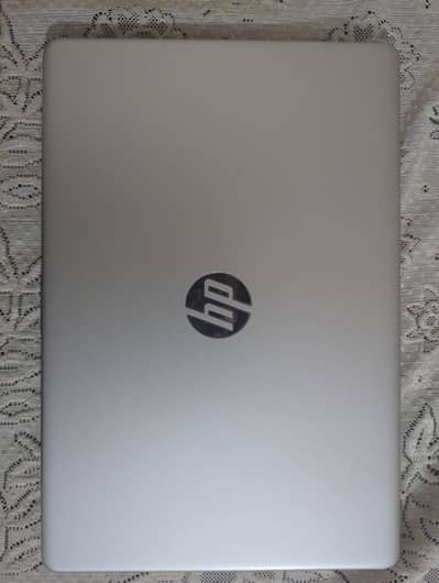 HP laptop for sale great condition no issues  only one year used