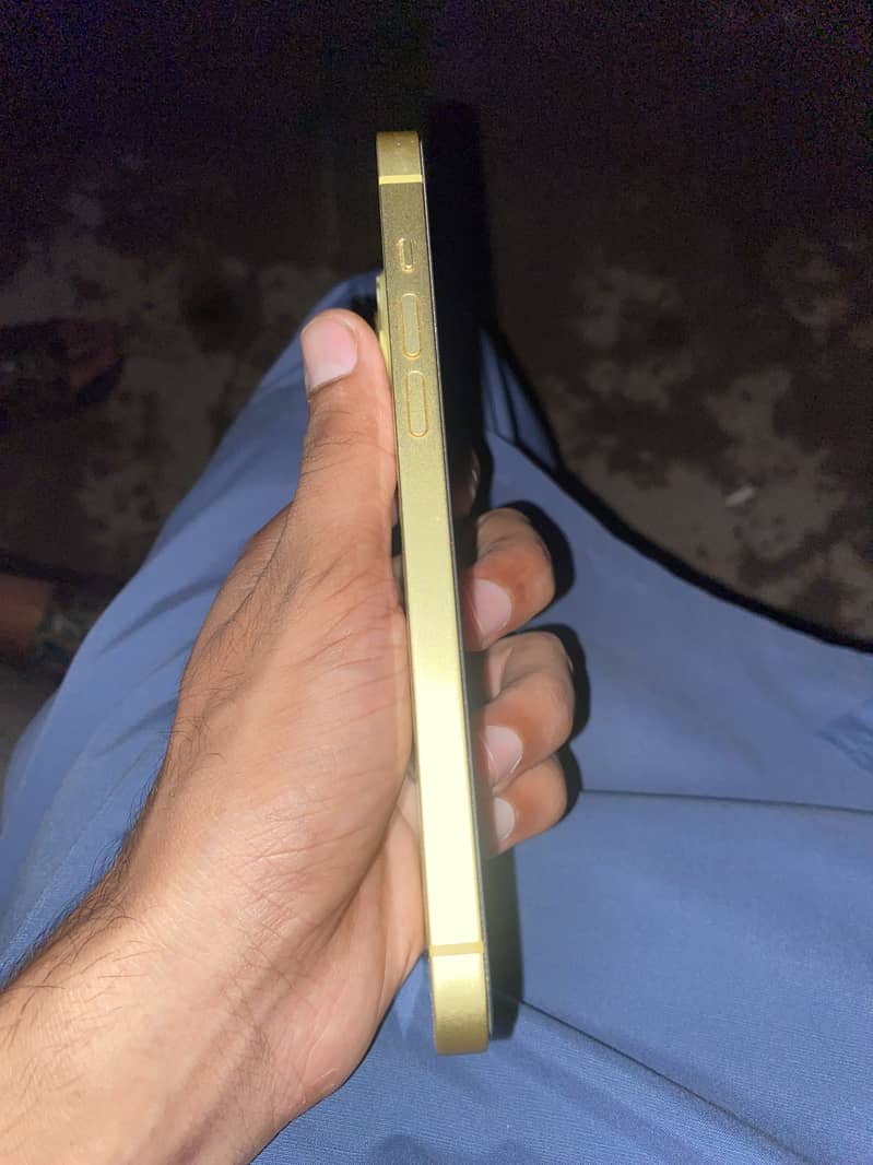 Apple iPhone 14 plus 3
